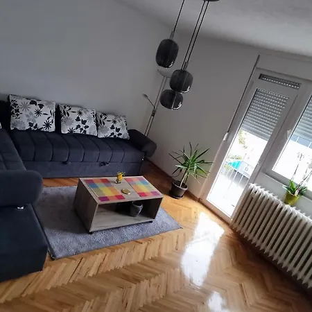 Simon Apartment