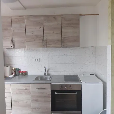Simon Apartment *